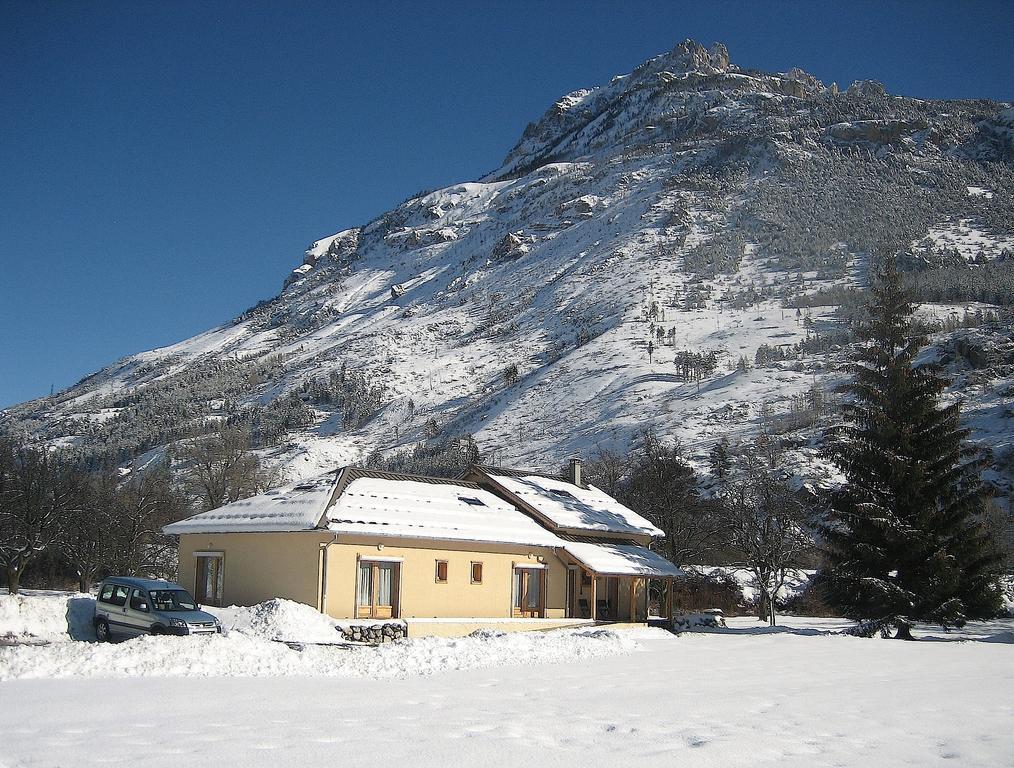 Chambres D'Hotes La Pierre D'Oran LʼArgentière-la-Bessée Екстериор снимка