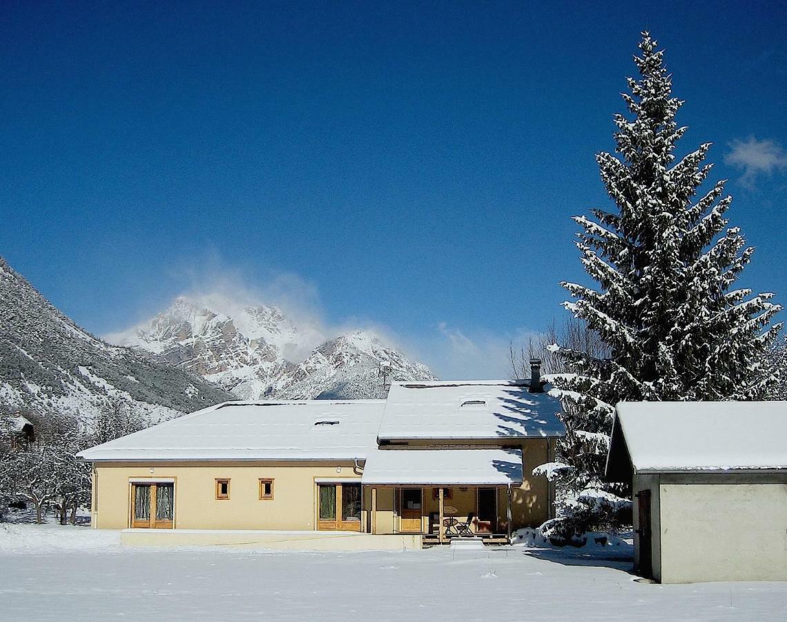 Chambres D'Hotes La Pierre D'Oran LʼArgentière-la-Bessée Екстериор снимка