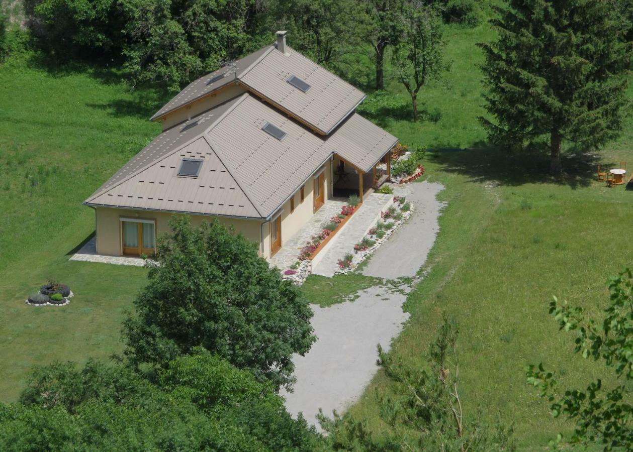 Chambres D'Hotes La Pierre D'Oran LʼArgentière-la-Bessée Екстериор снимка